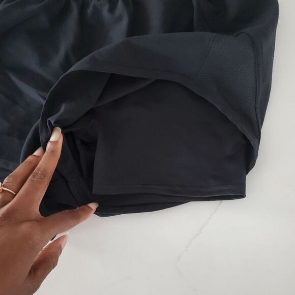 Under Armour Women's Shorts Small Black Inner Compression Shorts Running Walking - Picture 3 of 7